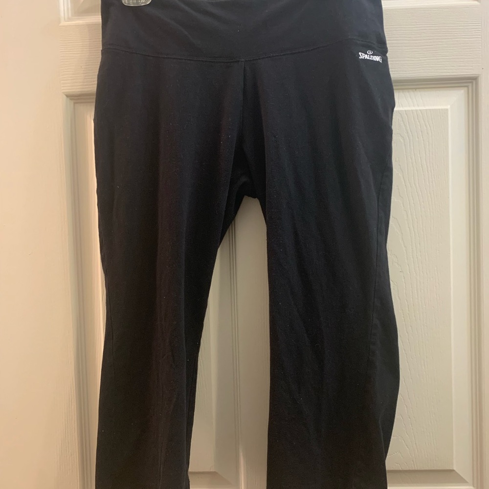 Spaulding black Capri stretchy pants size large guc #A12
